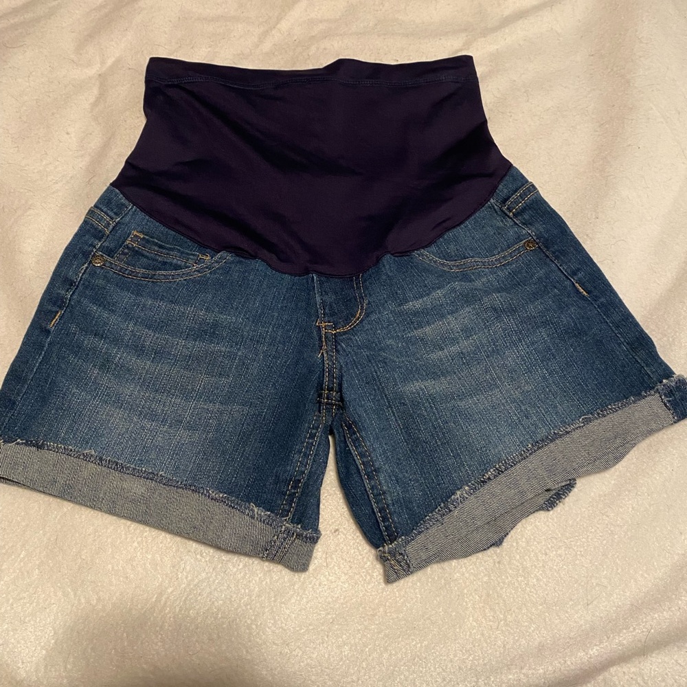 Pink blush maternity shorts size 25